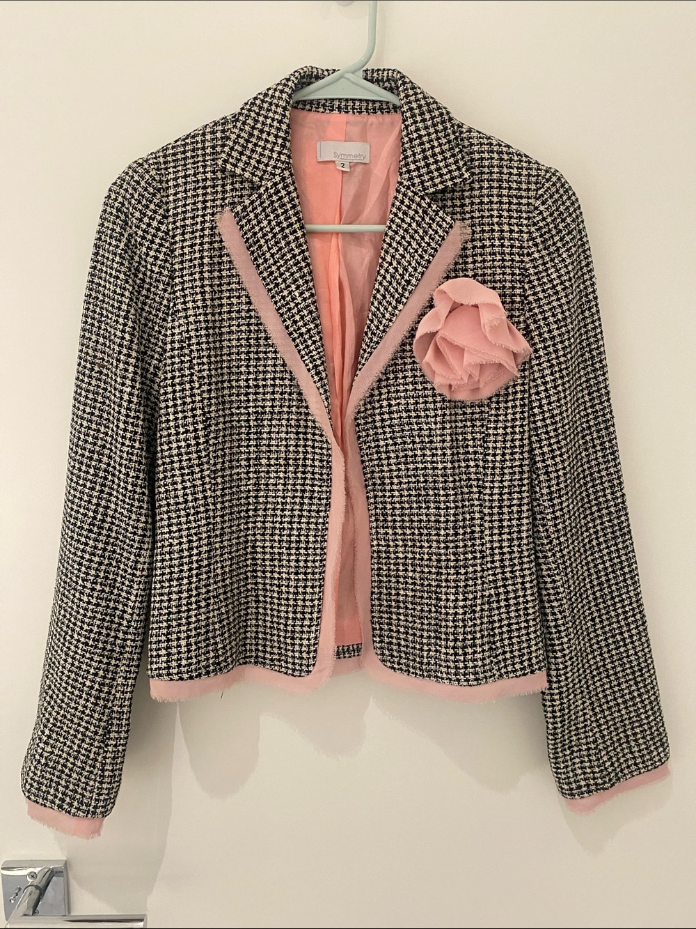Symmetry Houndstooth Plaid Knit Blazer
Black/White/Pink Size 2